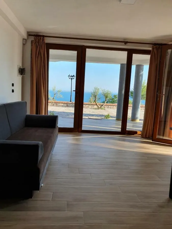 Vila Elezi Hotel Shengjin 0*,  Albania