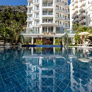 5* Hotell Mille Amici